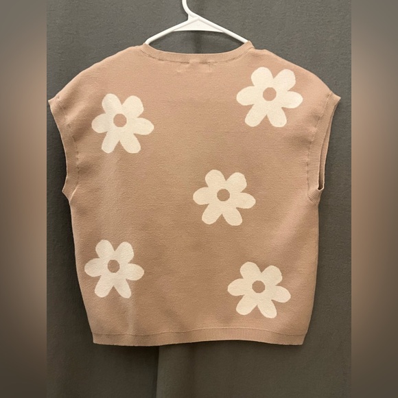 Zessica Women's Tan Sweater with White Floral Design - Picture 2 of 4